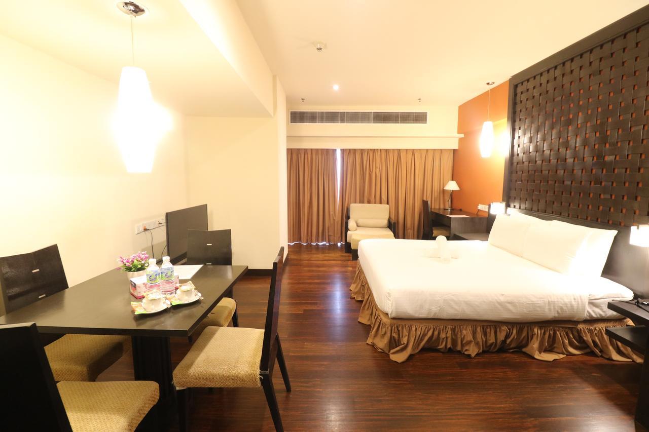 Millennium Suite At Pyramid Tower Petaling Jaya Exteriér fotografie