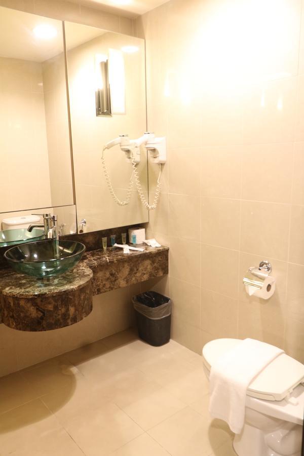 Millennium Suite At Pyramid Tower Petaling Jaya Exteriér fotografie