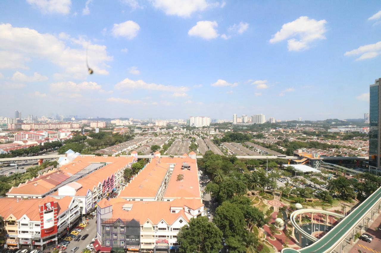 Millennium Suite At Pyramid Tower Petaling Jaya Exteriér fotografie