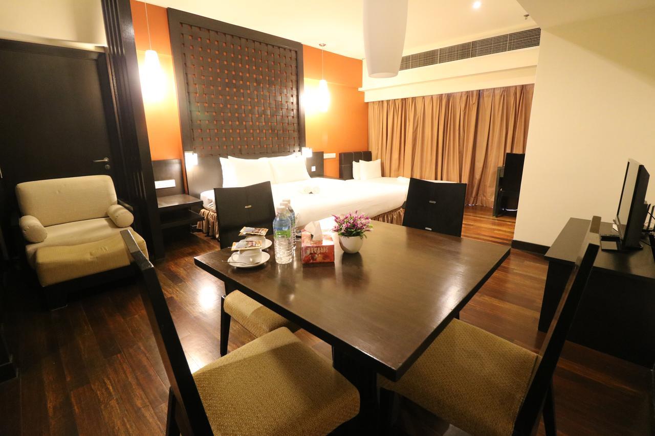 Millennium Suite At Pyramid Tower Petaling Jaya Exteriér fotografie